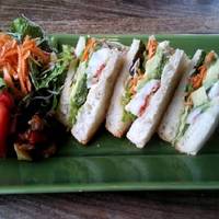 海老とアボガドのサンド