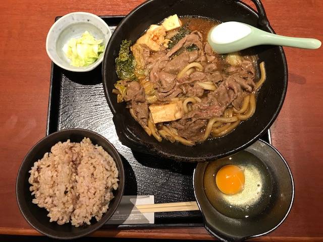 牛すき焼き鍋定食（お肉増量）