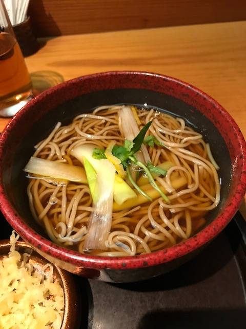 お蕎麦と小丼定食の暖かいお蕎麦