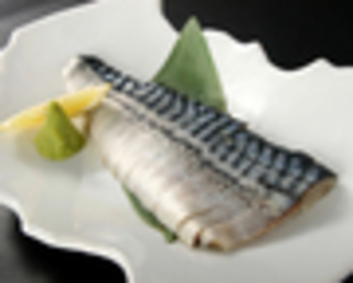 目の前で炙り〆鯖