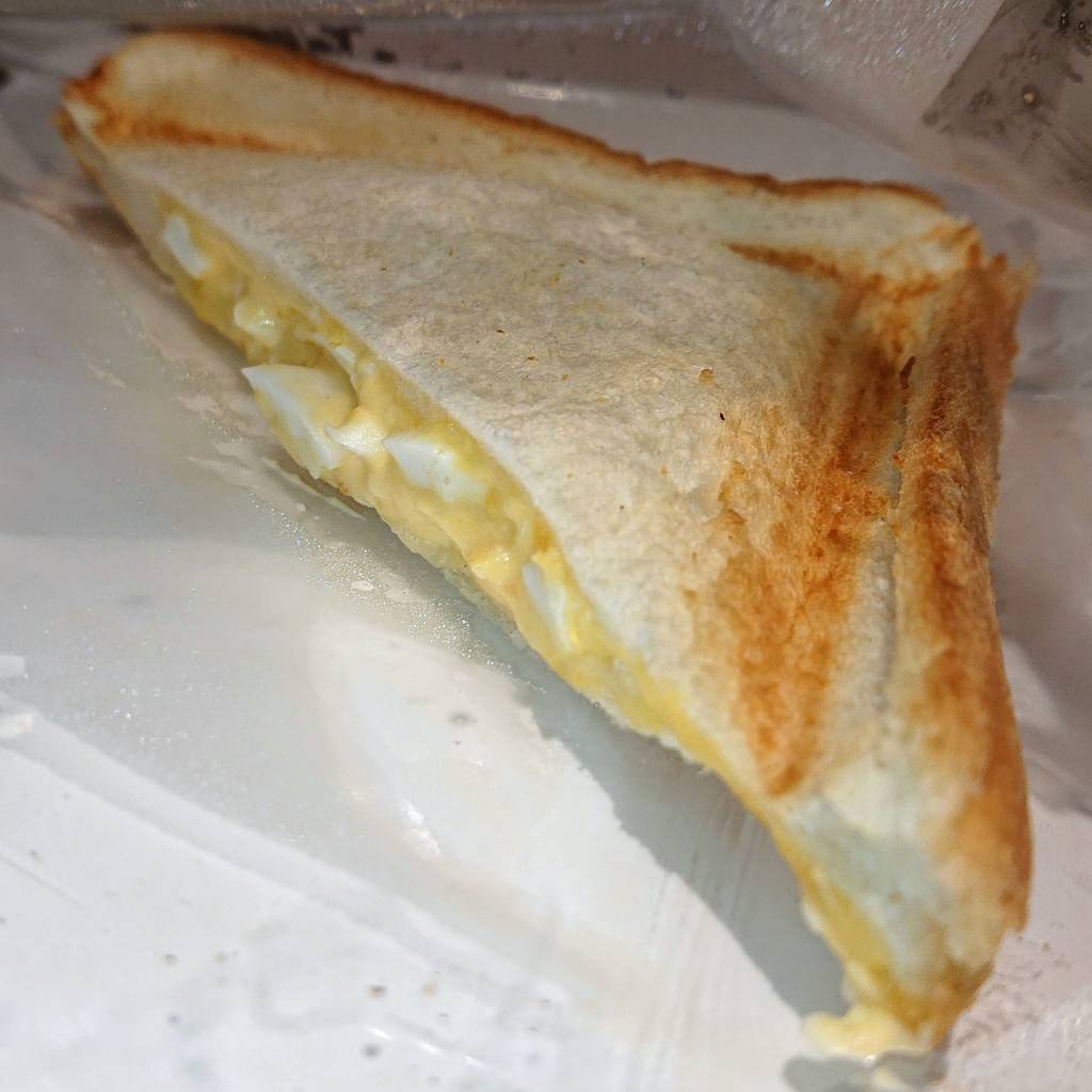 トーストサンド（たっぷりタマゴ）