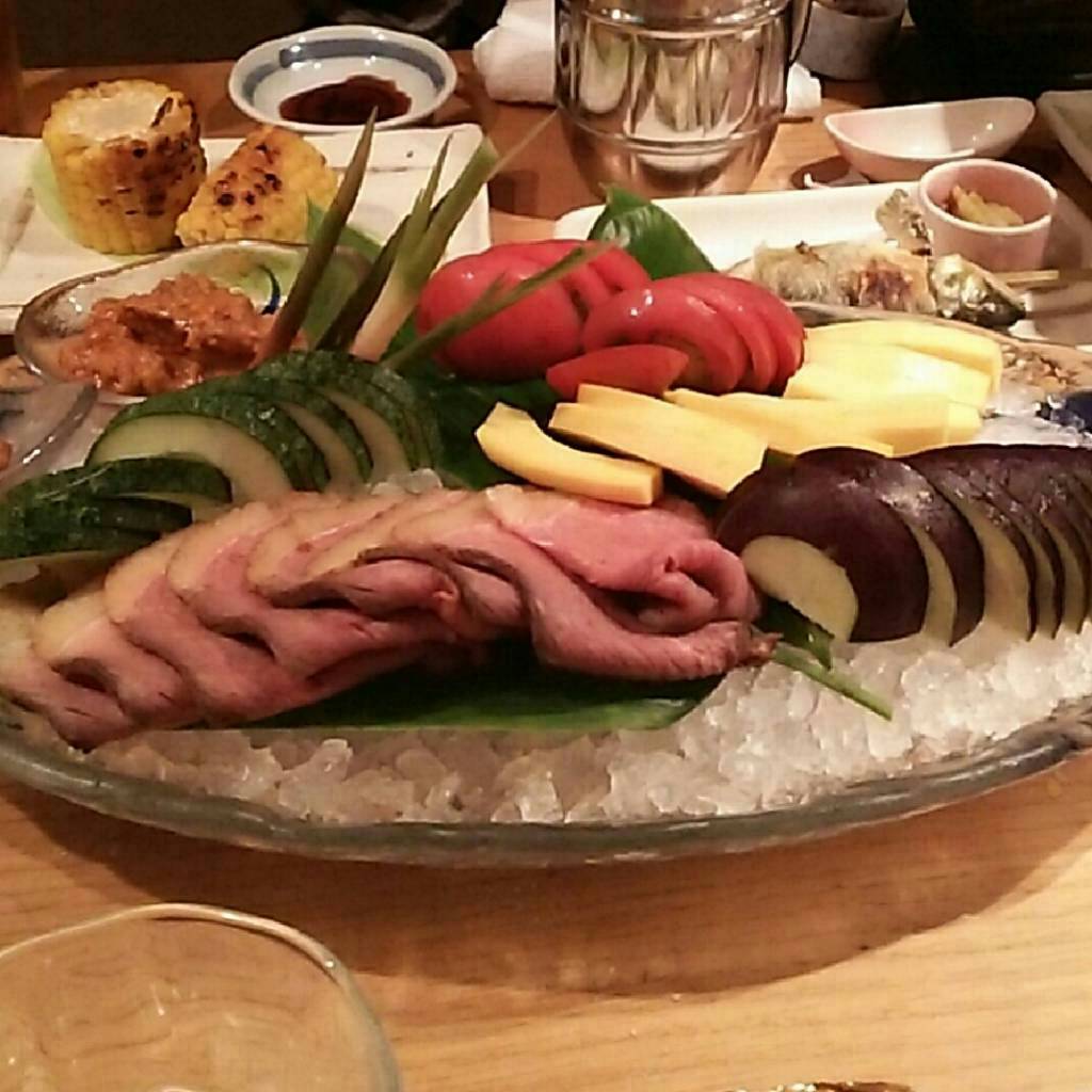 ローストビーフと夏野菜のサラダ