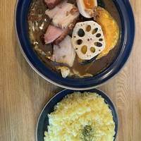 ２種の燻製肉と野菜のスープカレー