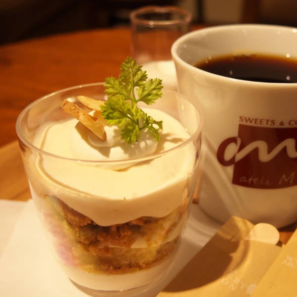 ベリーレアチーズケーキ