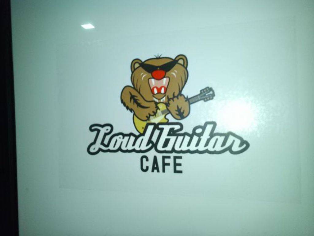 LOUD GUITAR CAFE