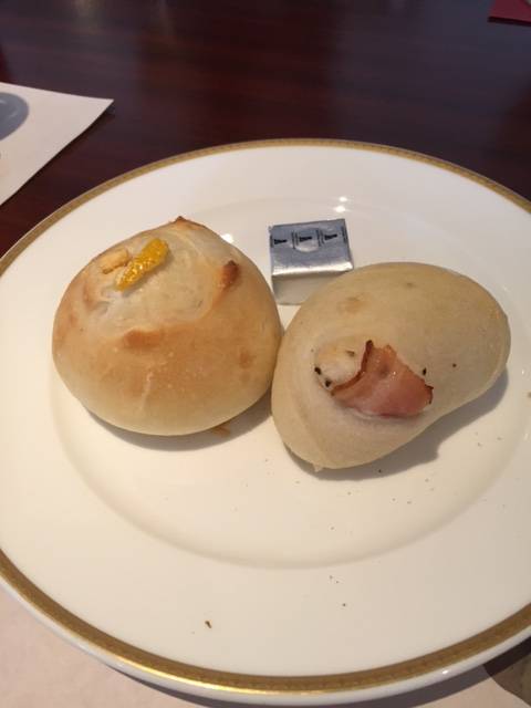 オレンジパンとベーコンブパン