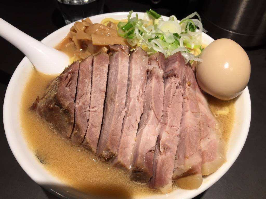 肉盛りラーメン