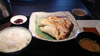 うふふのじゃんぼ餃子御膳
