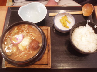 牡蠣入り味噌煮込みランチ