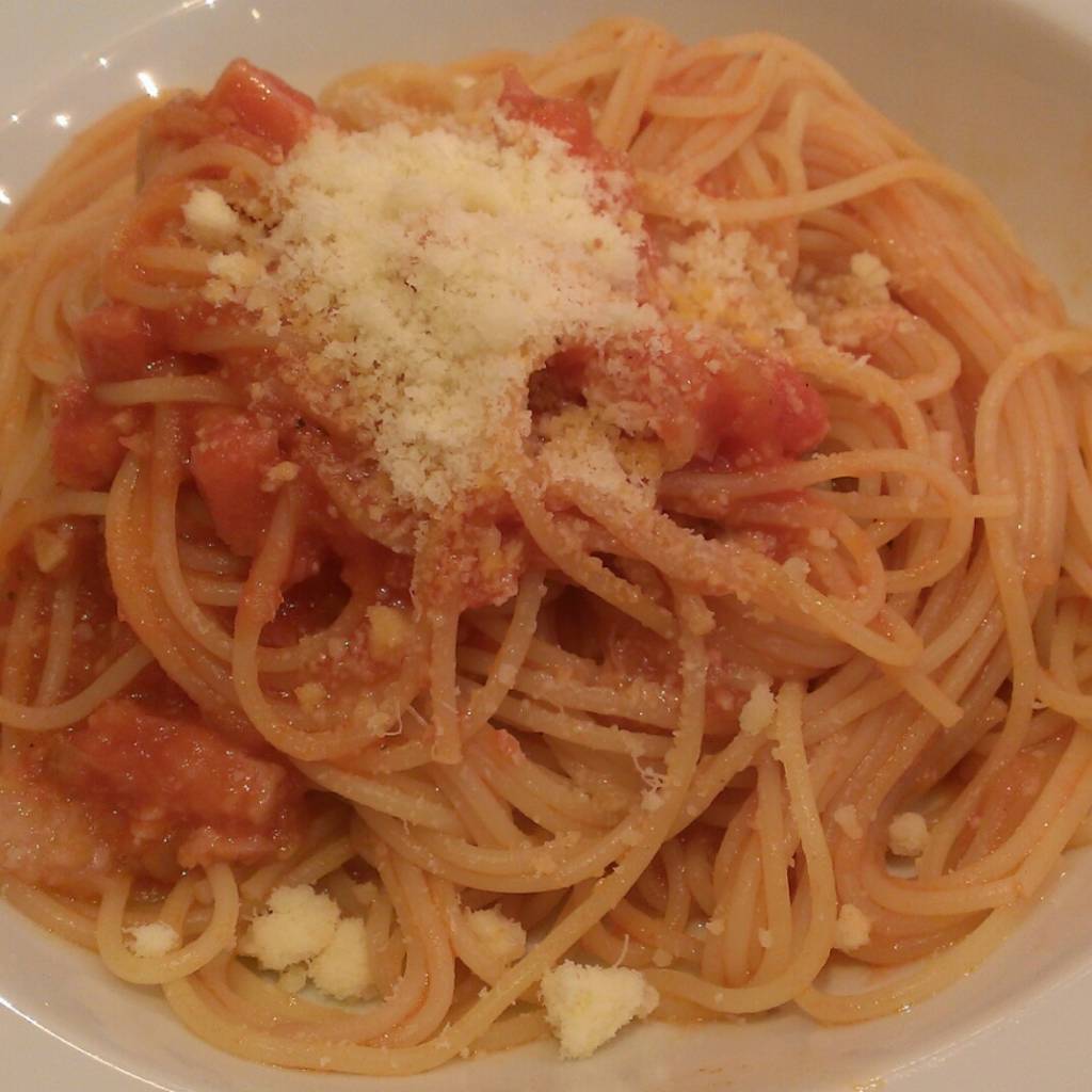 アマトリチャーナ（トマトソース）