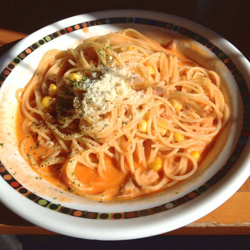 ツナとコーンのトマトソースパスタ