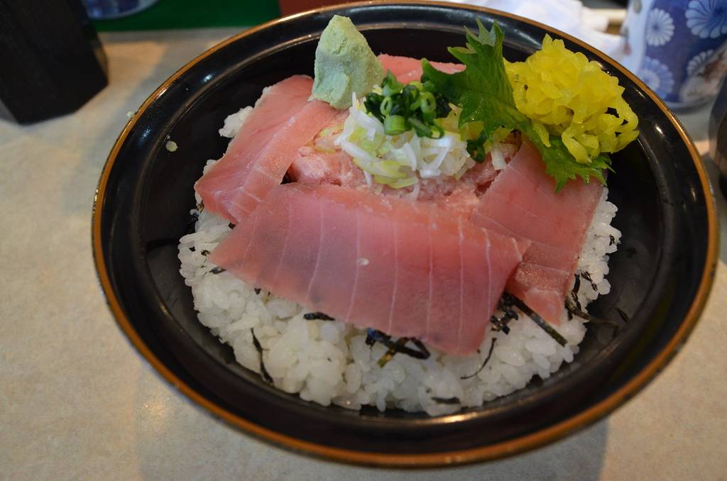 まぐろ丼