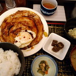 チャーシューエッグ定食