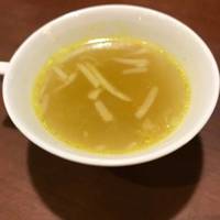 ランチスープ（カレー風味のチキンスープ）