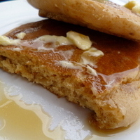 バナナとくるみのパンケーキ