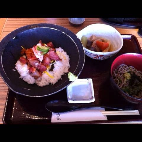 海鮮丼定食