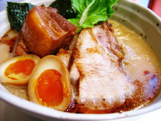 贅沢人気三種盛らーめん