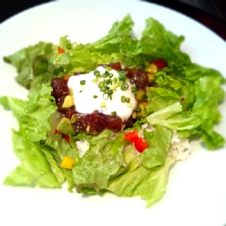 アボカド・マグロ丼