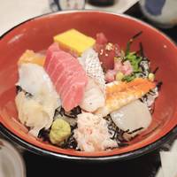 豪華海鮮丼