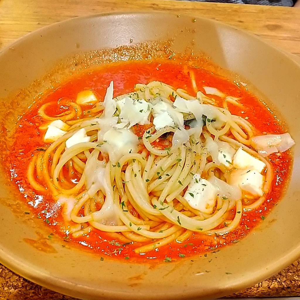 イタリアントマトとモッツァレラ