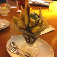 バナナとチョコのミルフィーユパフェ