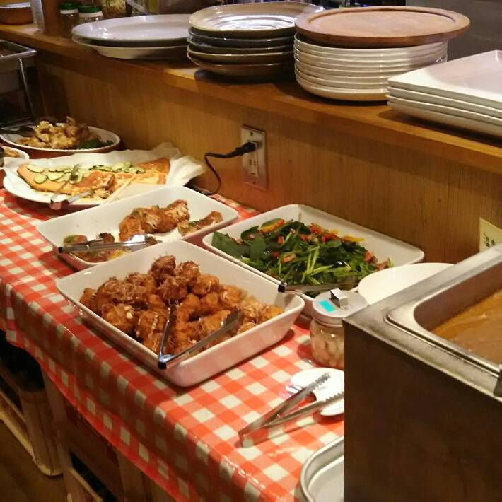 ランチバイキング　　火曜日～土曜日