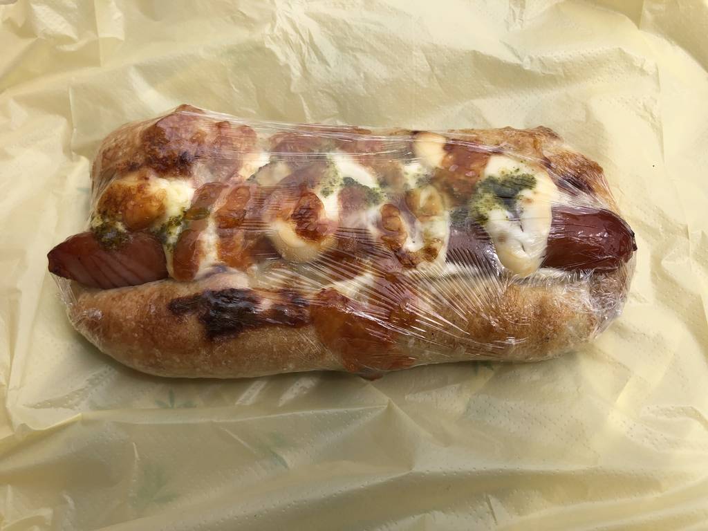 バジルチーズ　ソーセージフランス