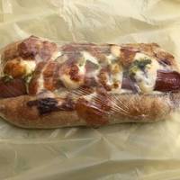 バジルチーズ　ソーセージフランス