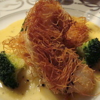 海苔とカダイフで巻いた沖カサゴのグージョ…