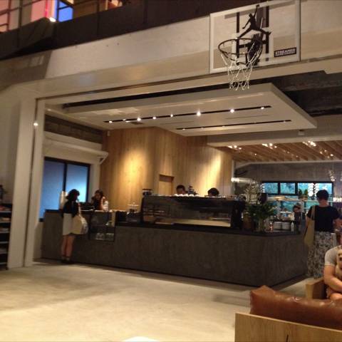 STREAMER COFFEE COMPANY 五本木店