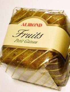 フルーツケーキ