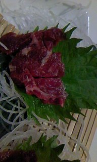 馬刺しの三種盛り