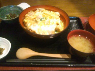 鶏料理屋の地鶏の親子丼