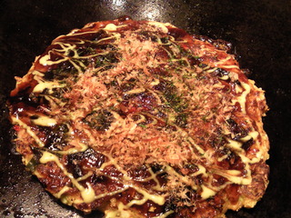 煮込牛すじ　キャベツベースお好み焼き