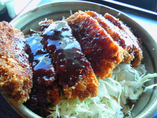 デミ味噌ソースカツ丼