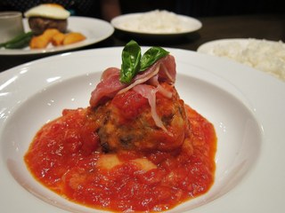 モツァレラチーズ＆濃厚トマトソース