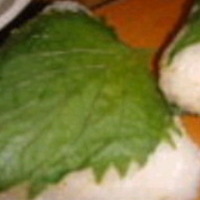 おにぎり（しその葉巻き）