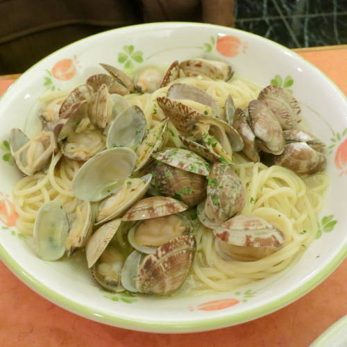 スープ入り塩味ボンゴレ