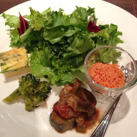 前菜４種とたっぷりサラダプレート