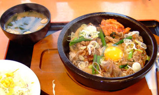 鉄皿ビビンバ牛めし