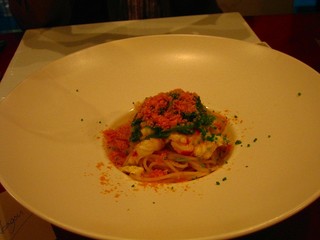 タラバ蟹と九条葱のスパゲッティ　カラスミ添え