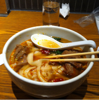 豚バラ肉の角煮麺