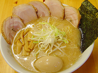 とんこつチャーシューめん