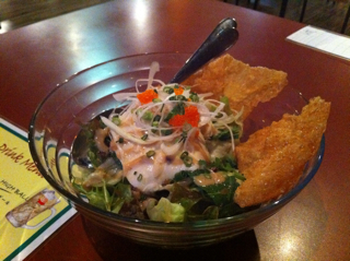 自家製のお豆冨と湯葉の和風サラダ