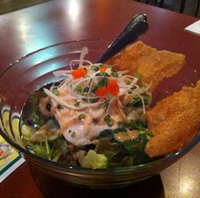 自家製のお豆冨と湯葉の和風サラダ