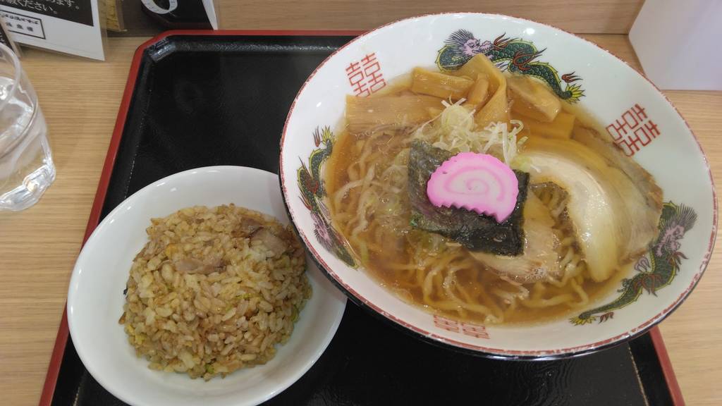 米沢ラーメン　半チャーハンセット
