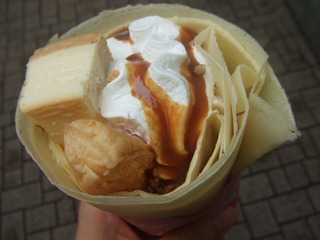 キャラメルチーズケーキ生クリーム