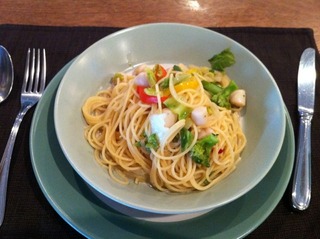 小柱と季節野菜、アンチョビのスパゲッティ