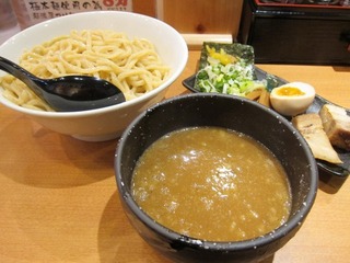 超濃厚魚介とんこつつけ麺