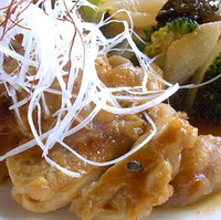 大山鶏香味焼き　添え野菜